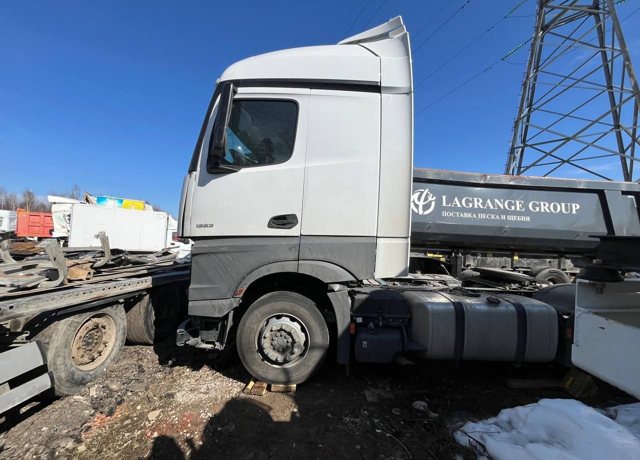 Mercedes-Benz Actros - Тягач: фото 4 Mercedes-Benz Actros - Тягач: фото 4