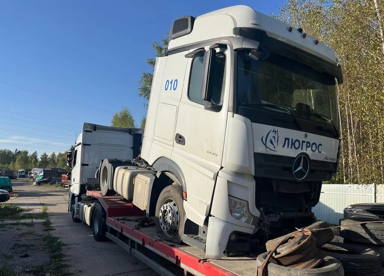 Mercedes-Benz Actros - Тягач: фото 2 Mercedes-Benz Actros - Тягач: фото 2