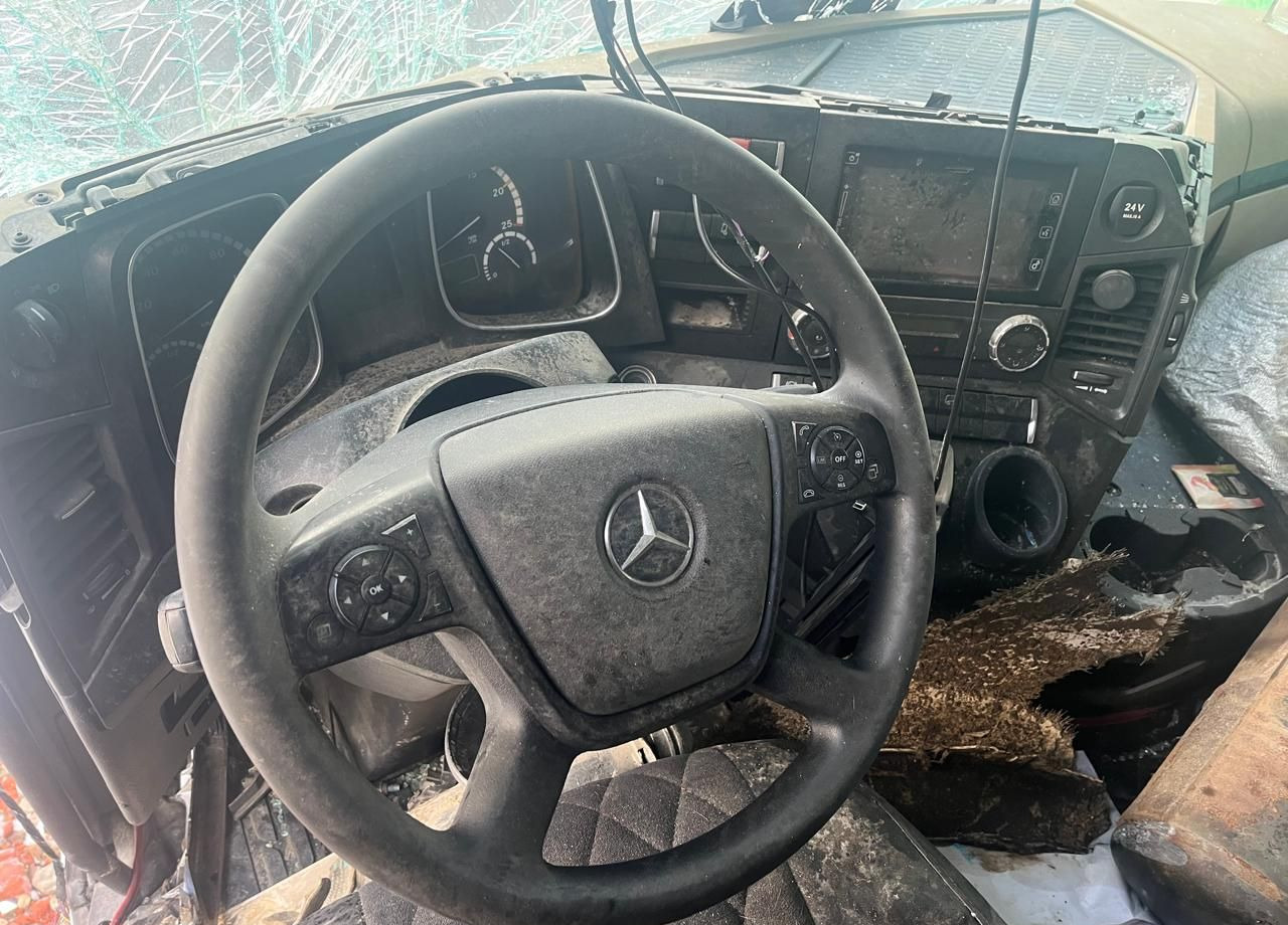 Тягач Mercedes-Benz Actros: фото 29