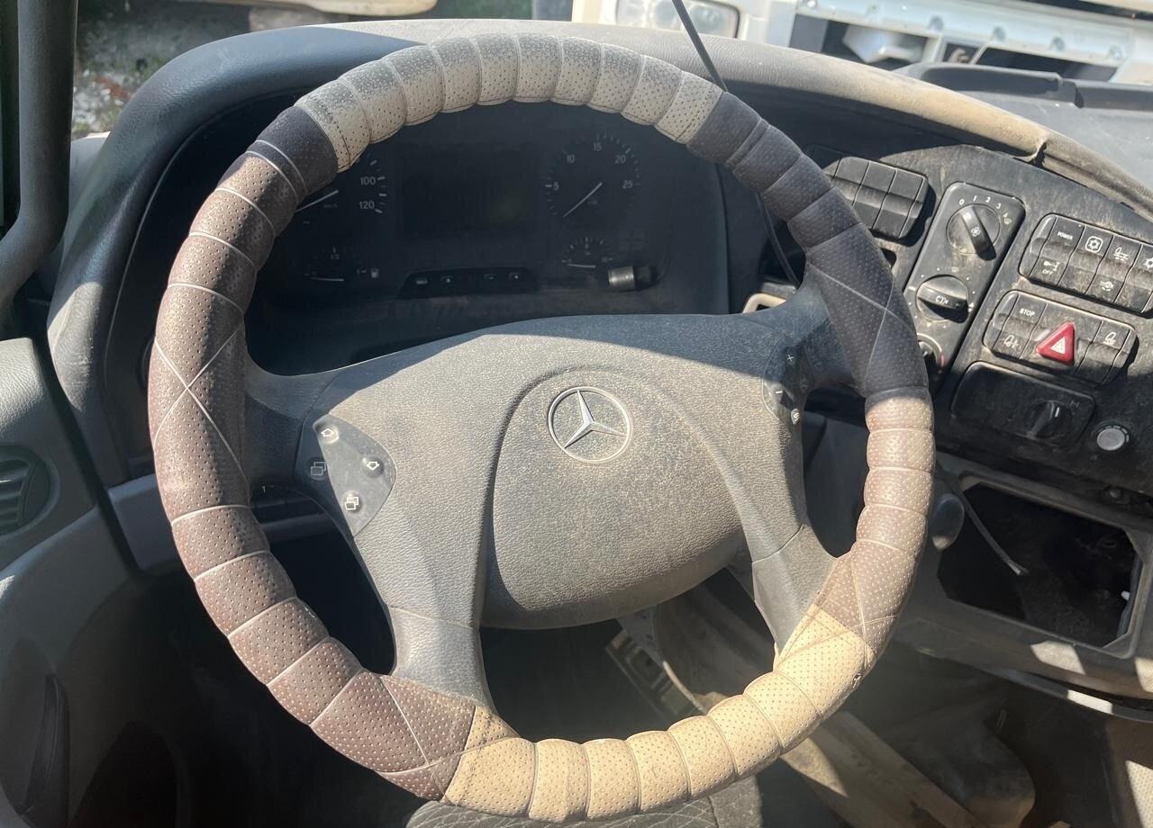 Тягач Mercedes-Benz Actros: фото 9