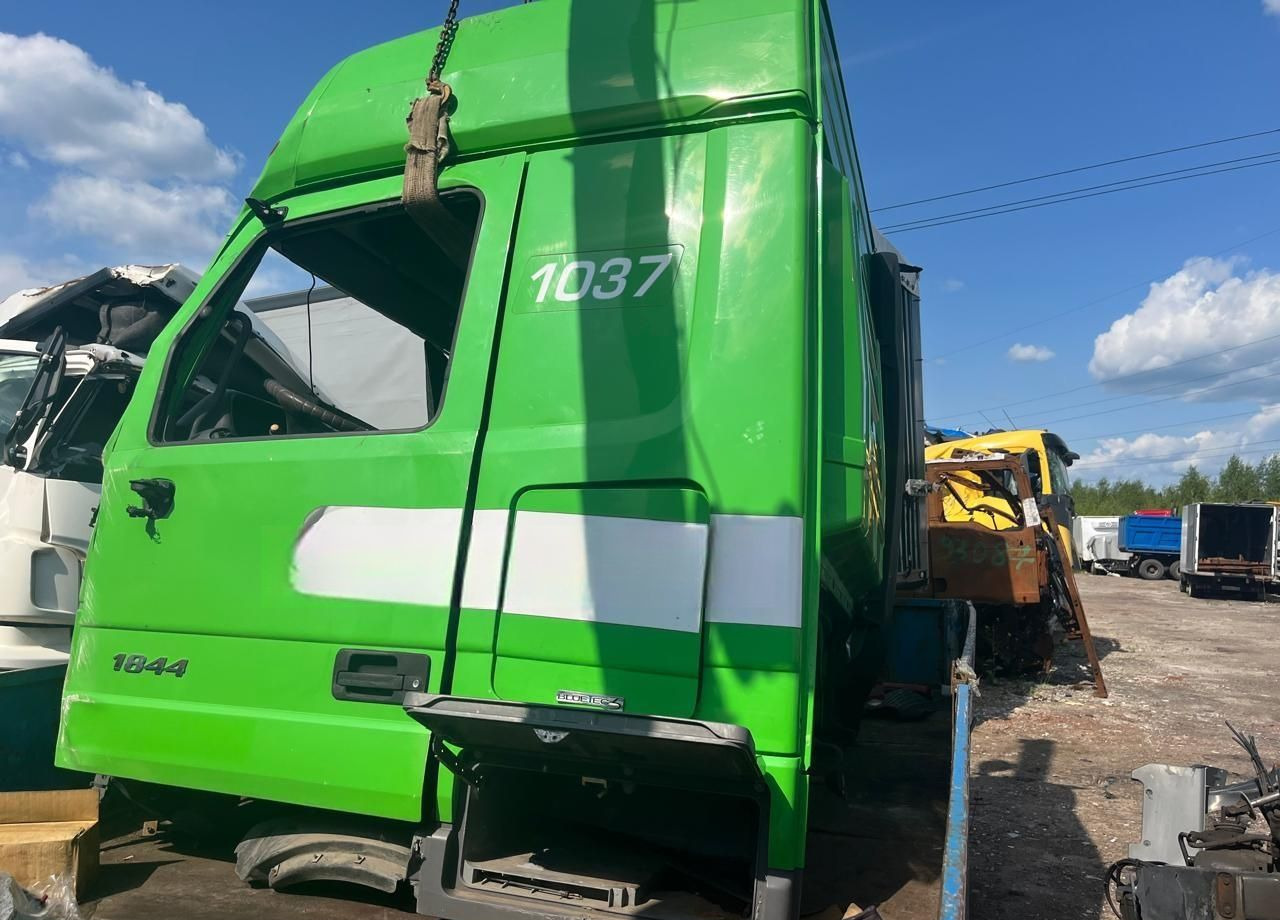Тягач Mercedes-Benz Actros: фото 7
