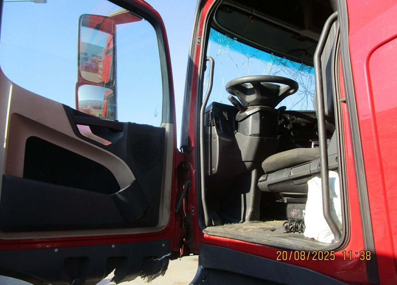 Mercedes-Benz Actros - Тягач: фото 3 Mercedes-Benz Actros - Тягач: фото 3