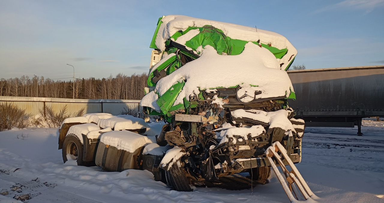 Mercedes-Benz Actros - Тягач: фото 3 Mercedes-Benz Actros - Тягач: фото 3