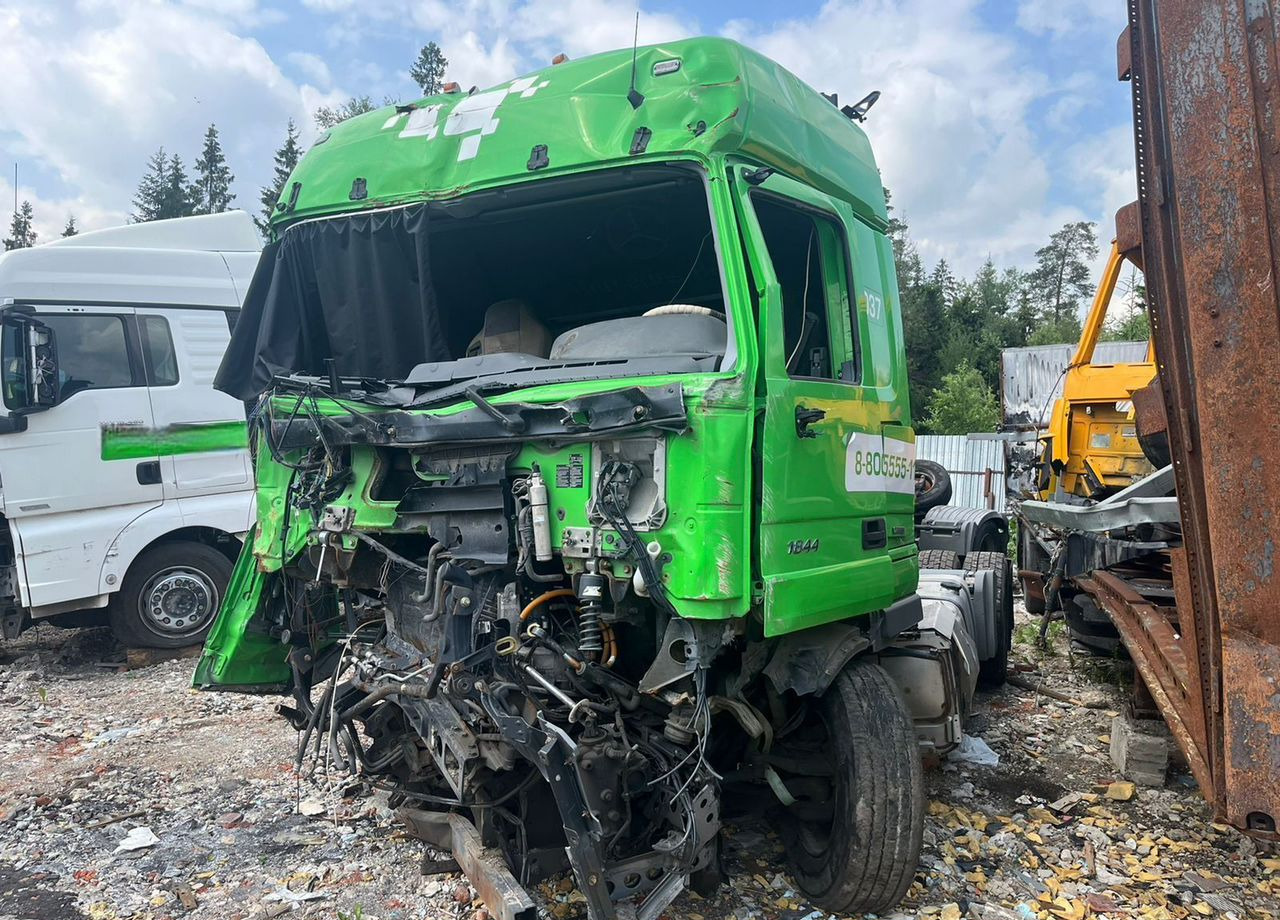 Mercedes-Benz Actros - Тягач: фото 2 Mercedes-Benz Actros - Тягач: фото 2