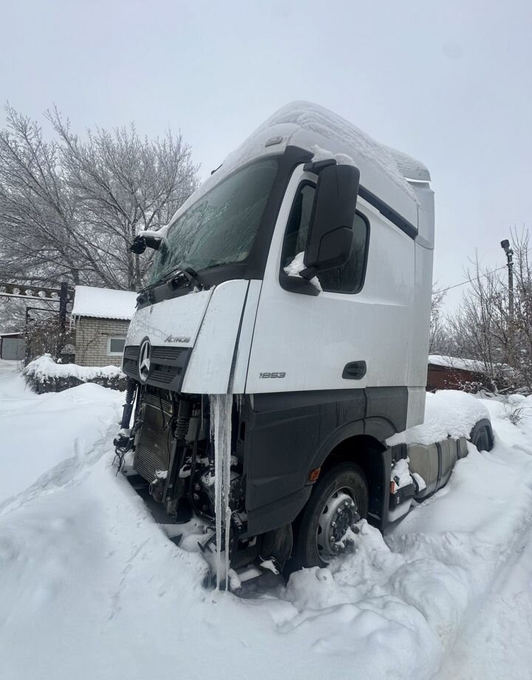 Mercedes-Benz Actros - Тягач: фото 1 Mercedes-Benz Actros - Тягач: фото 1
