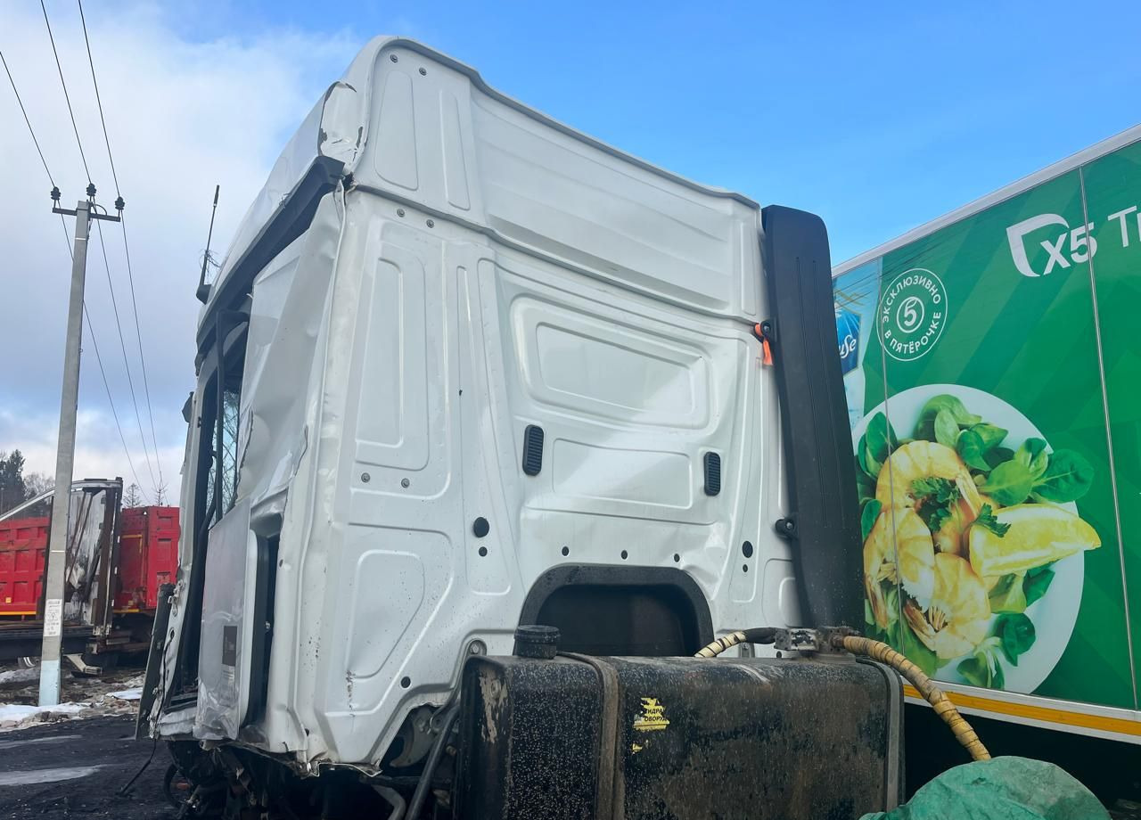 Mercedes-Benz Actros - Тягач: фото 4 Mercedes-Benz Actros - Тягач: фото 4