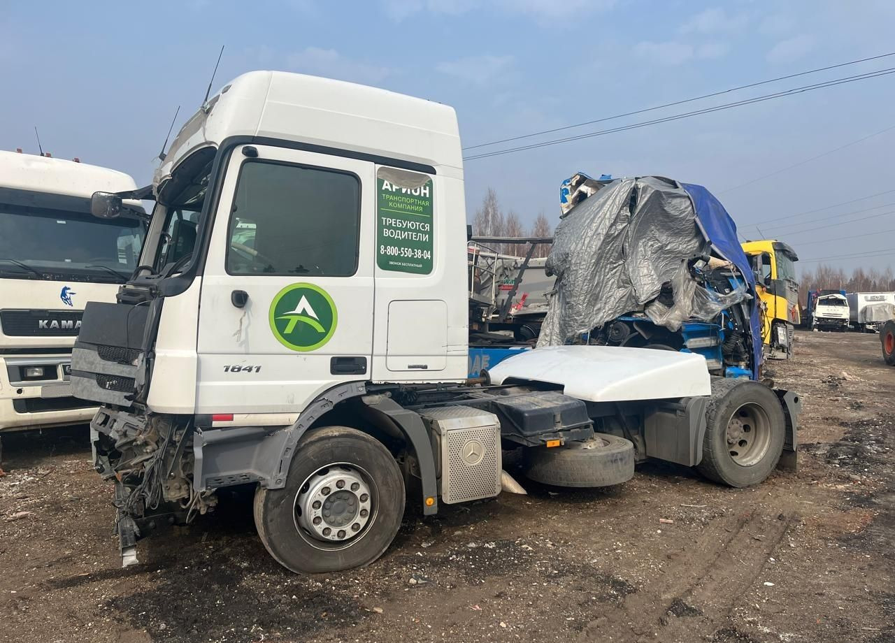Тягач Mercedes-Benz Actros: фото 8