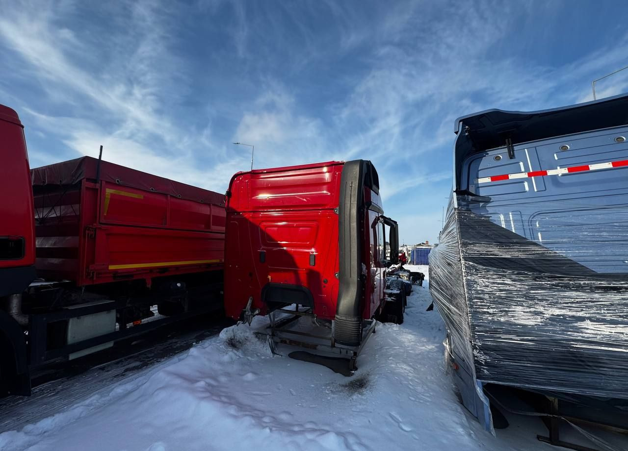 Тягач Mercedes-Benz Actros: фото 9 Тягач Mercedes-Benz Actros: фото 9