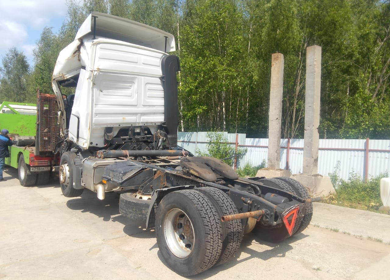 Тягач Mercedes-Benz Actros: фото 6