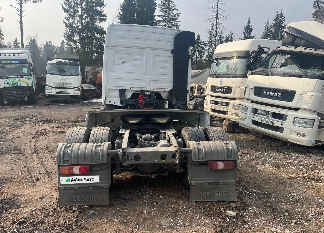 Тягач Mercedes-Benz Actros: фото 6