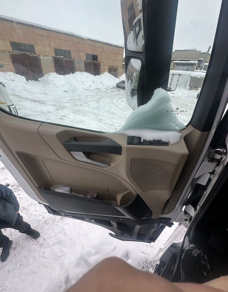 Тягач Mercedes-Benz Actros: фото 27