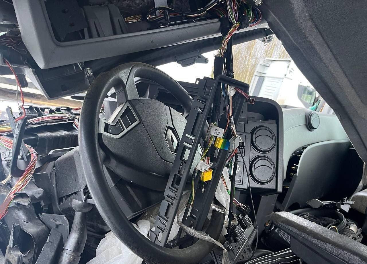 Тягач Renault C-Series: фото 30 Тягач Renault C-Series: фото 30