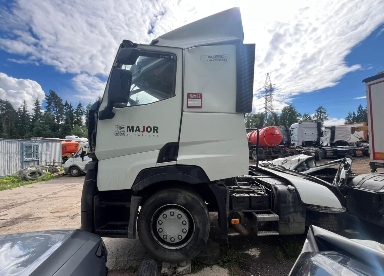 Тягач Renault T-Series: фото 31