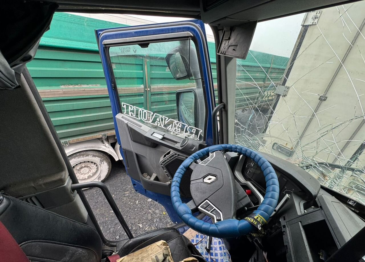 Тягач Renault T-Series: фото 35