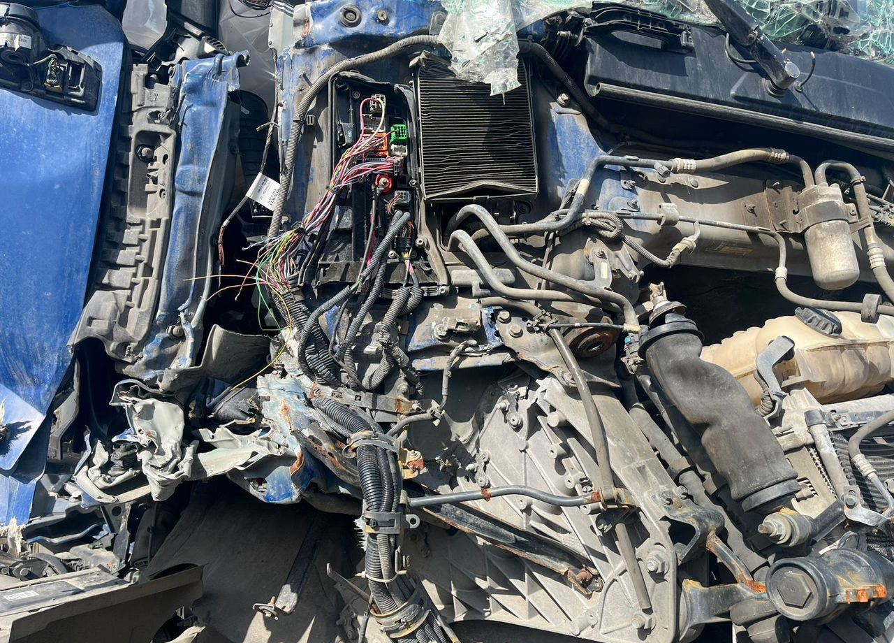 Тягач Renault T-Series: фото 35