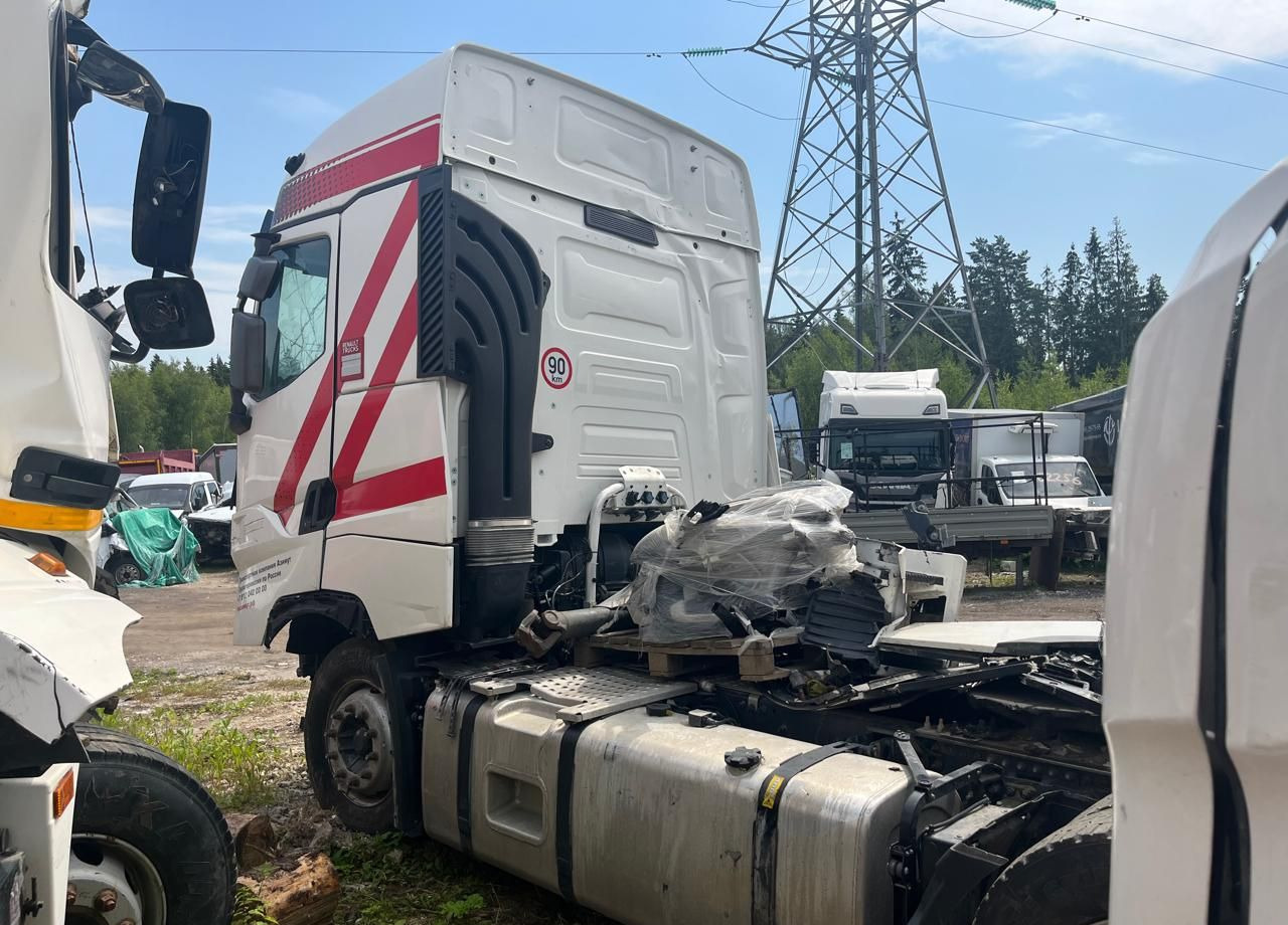 Renault T-Series - Тягач: фото 4 Renault T-Series - Тягач: фото 4