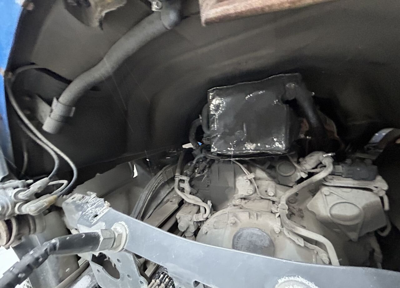 Тягач Scania P: фото 18