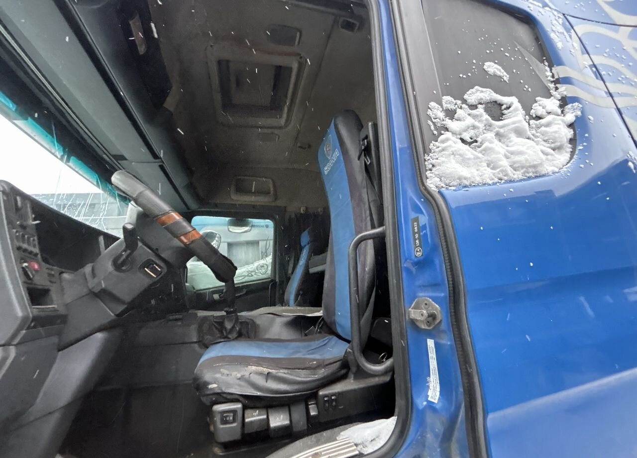 Тягач Scania P: фото 32