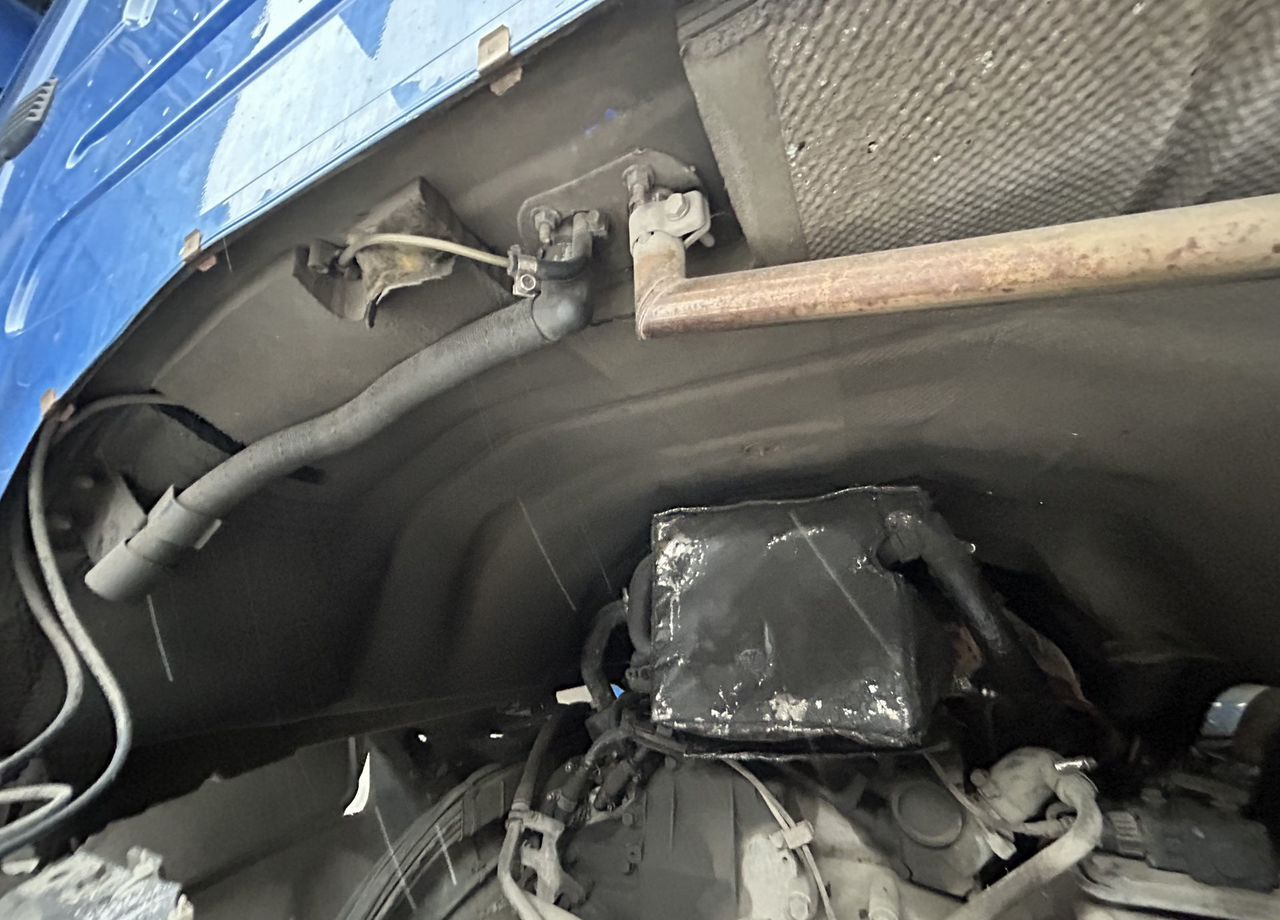 Тягач Scania P: фото 17