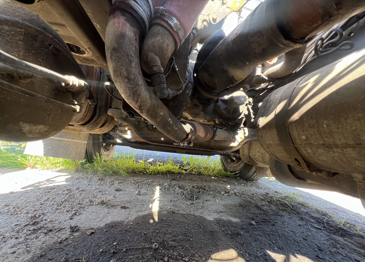 Тягач Shacman SX42584V324: фото 28 Тягач Shacman SX42584V324: фото 28