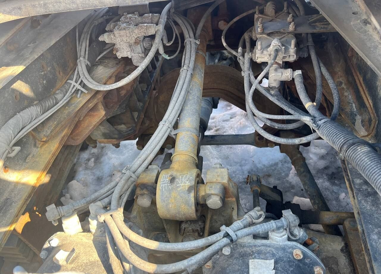 Тягач Shacman SX42586W385: фото 23