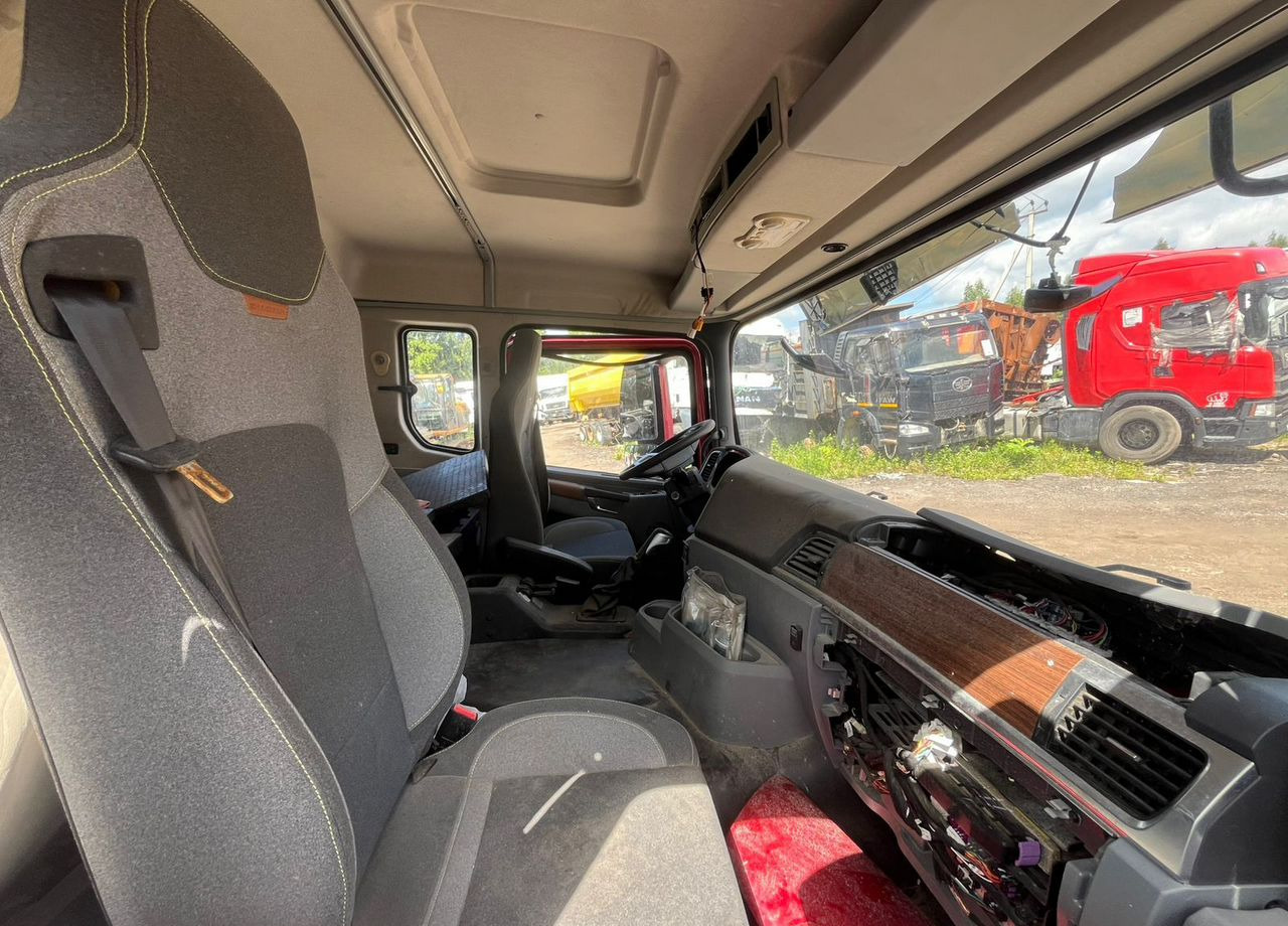 Тягач Shacman SX42586W385: фото 14