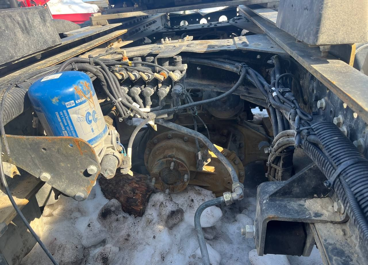 Тягач Shacman SX42586W385: фото 25