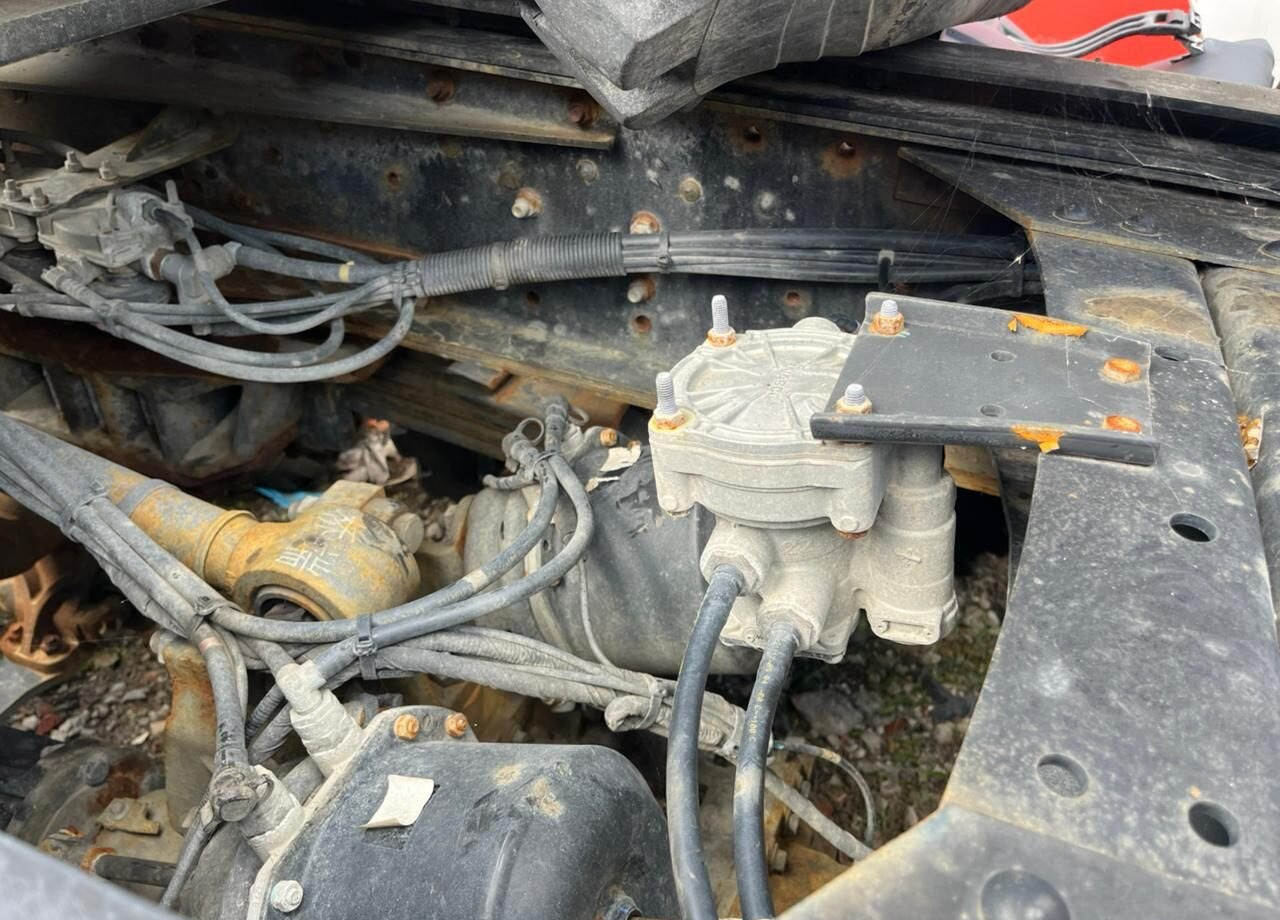 Тягач Shacman SX42586W385: фото 30