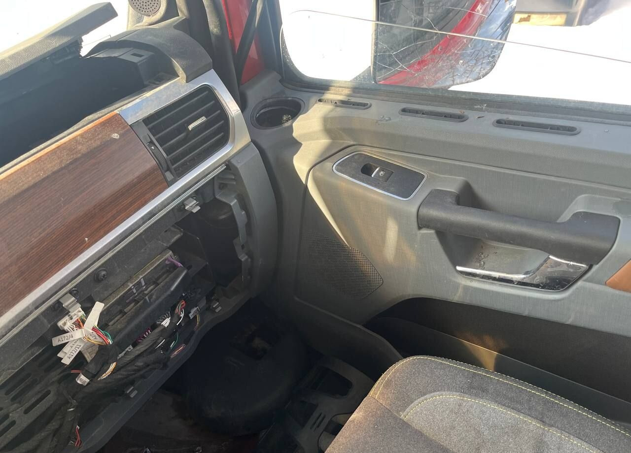 Тягач Shacman SX42586W385: фото 15