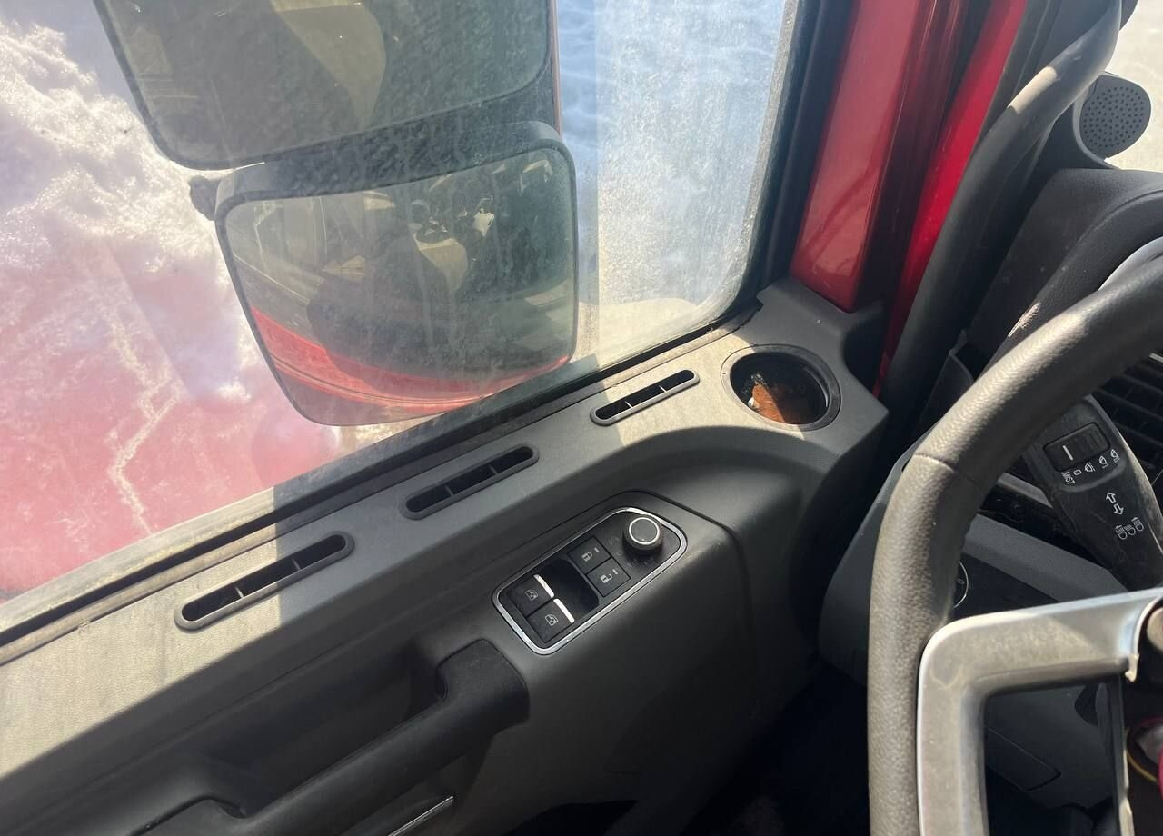 Тягач Shacman SX42586W385: фото 18