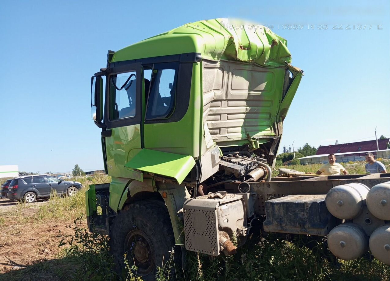Тягач Shacman SX42586W385: фото 8 Тягач Shacman SX42586W385: фото 8