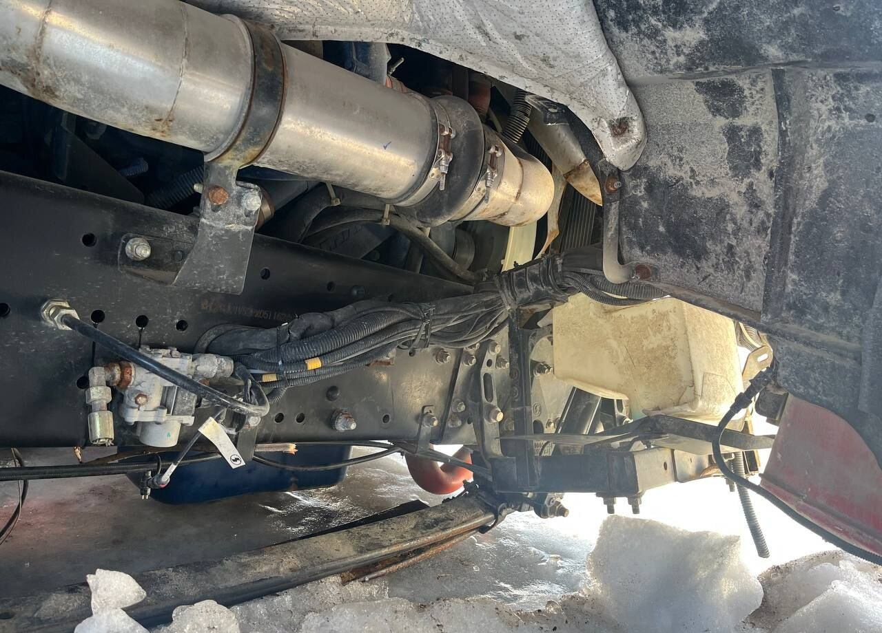 Тягач Shacman SX42586W385: фото 24