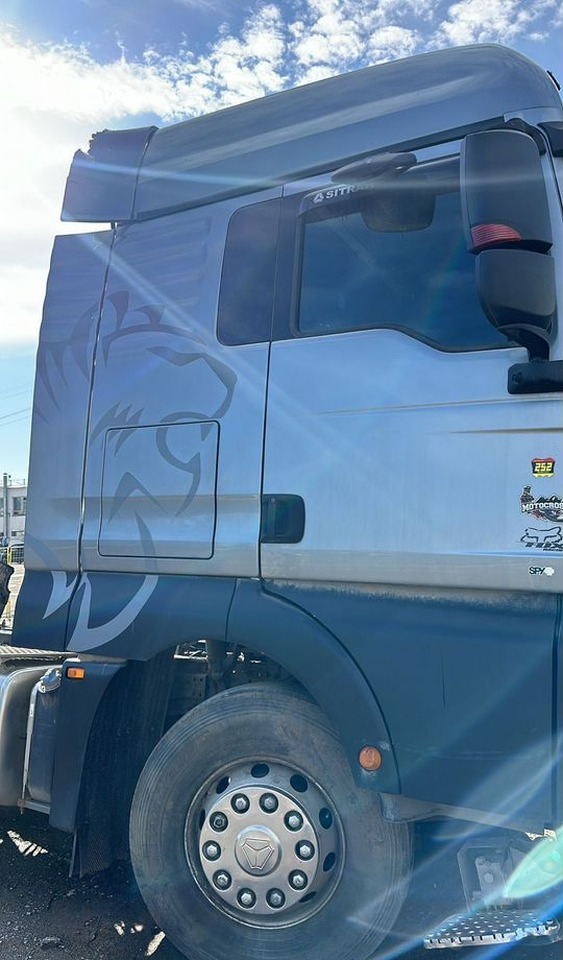 Тягач Sitrak C7H: фото 6