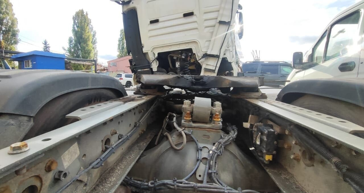 Тягач Sitrak C7H: фото 38