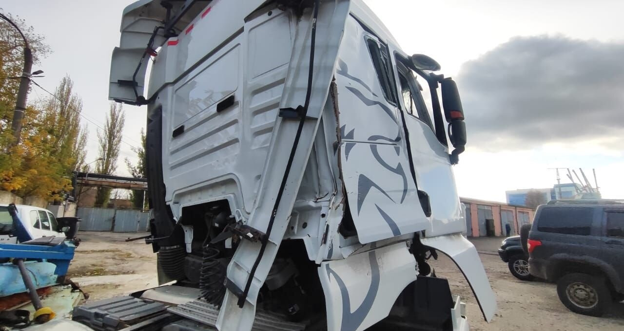 Тягач Sitrak C7H: фото 21