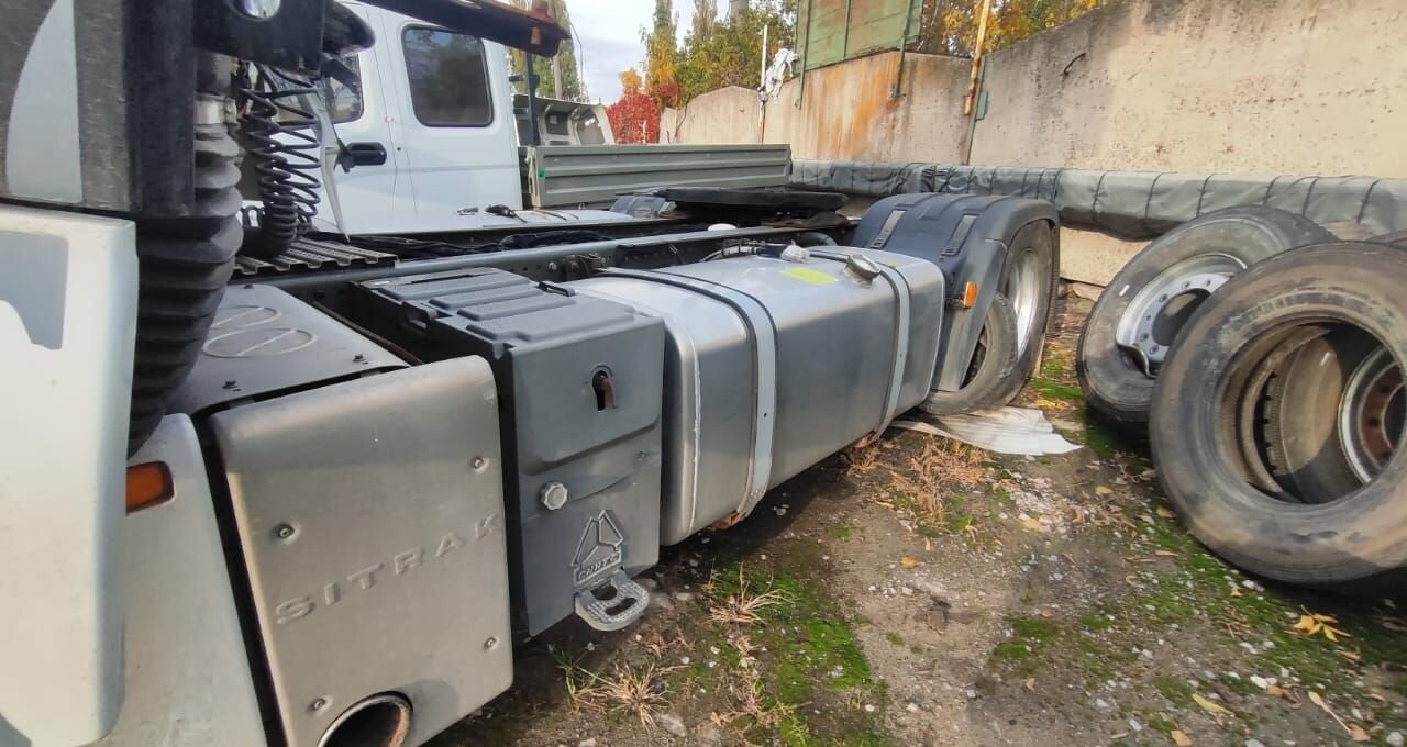 Тягач Sitrak C7H: фото 31