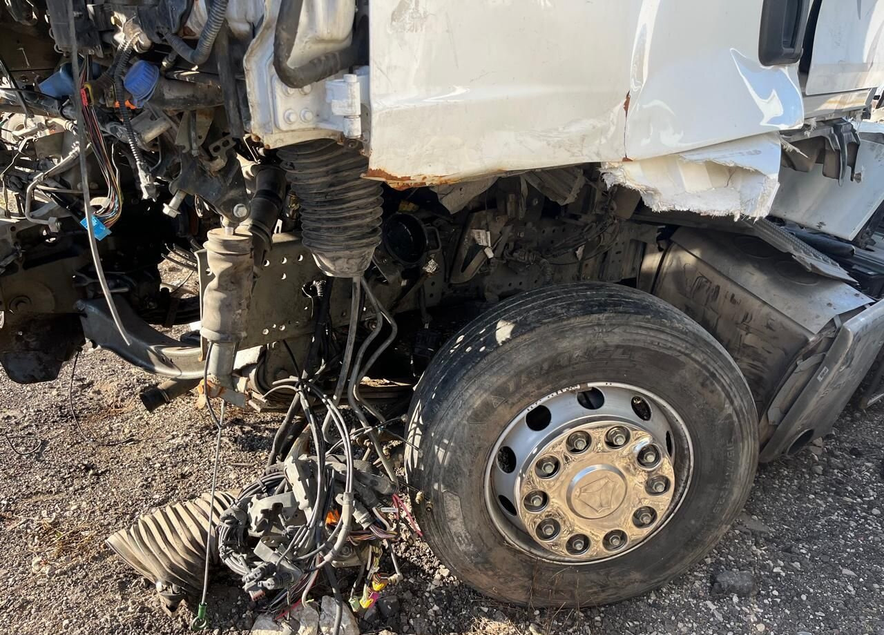 Тягач Sitrak C7H: фото 8