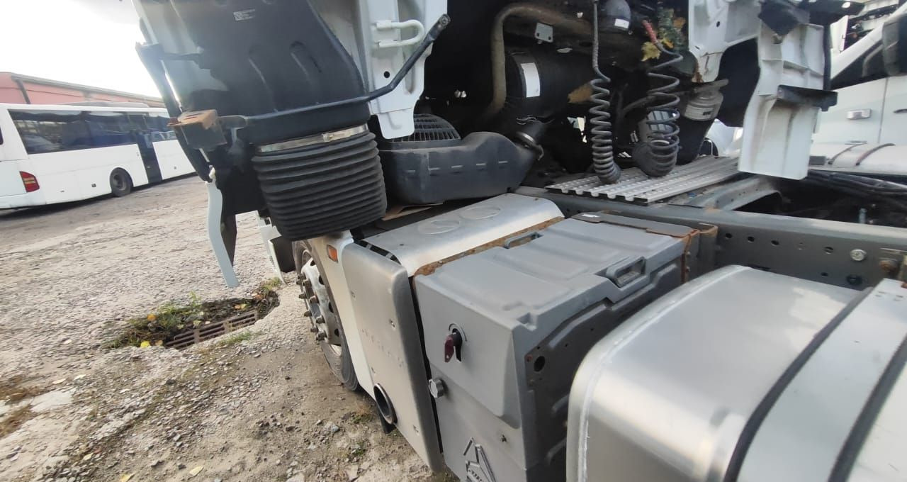 Тягач Sitrak C7H: фото 8