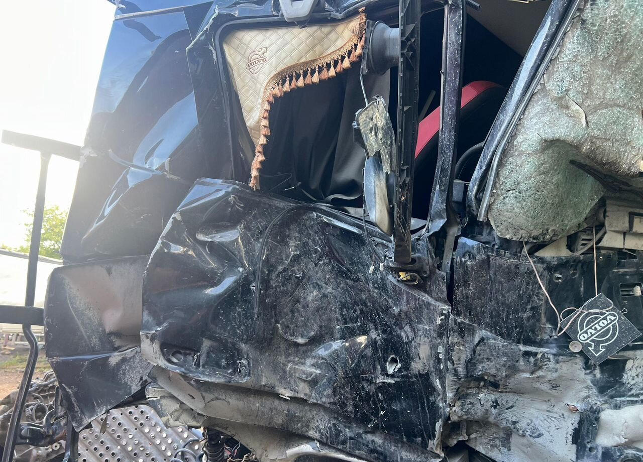 Тягач Volvo FH: фото 12