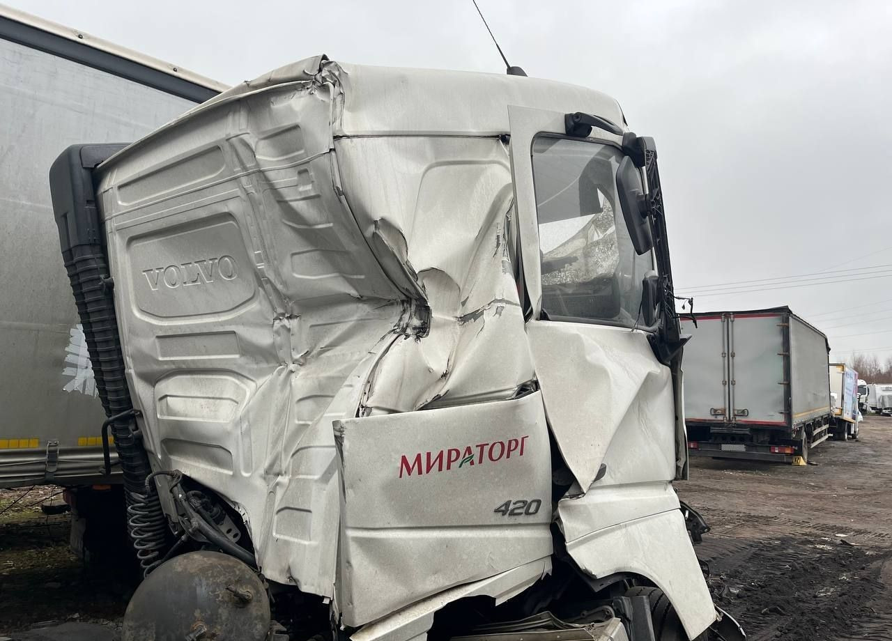 Тягач Volvo FH: фото 6
