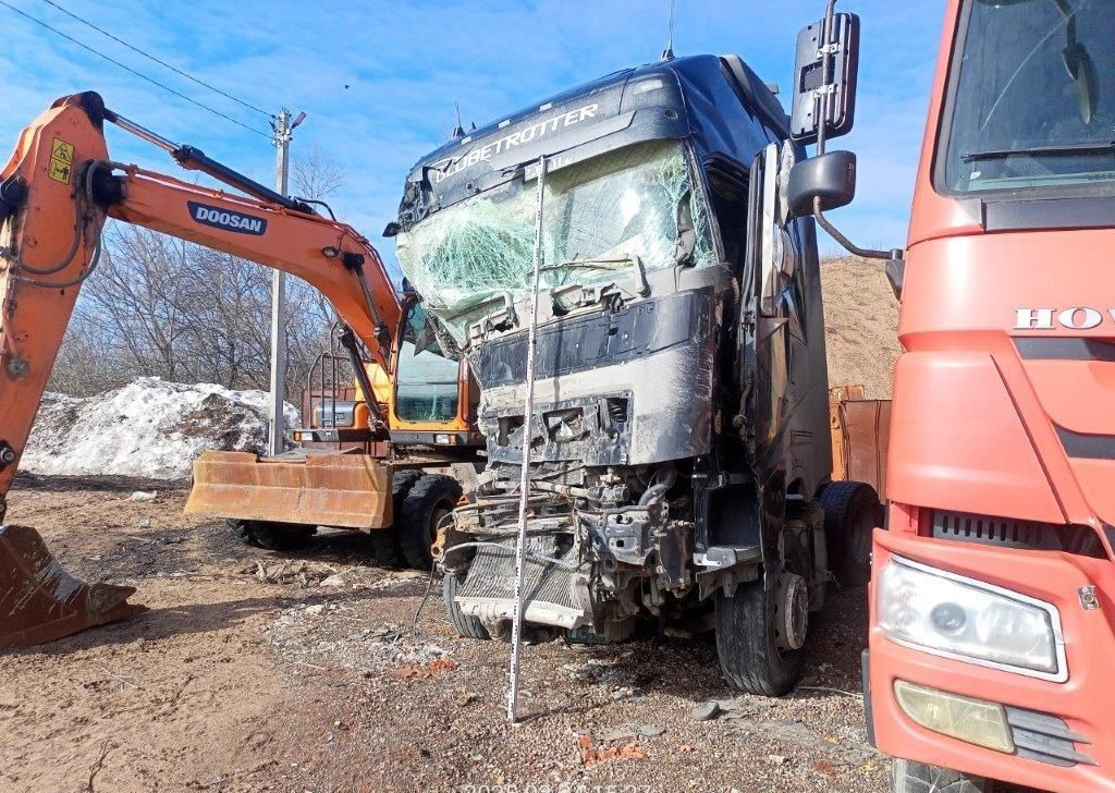 Тягач Volvo FH: фото 37