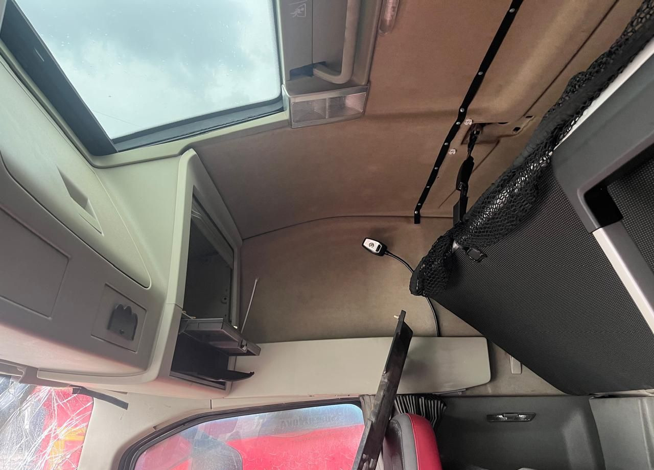 Тягач Volvo FH: фото 13