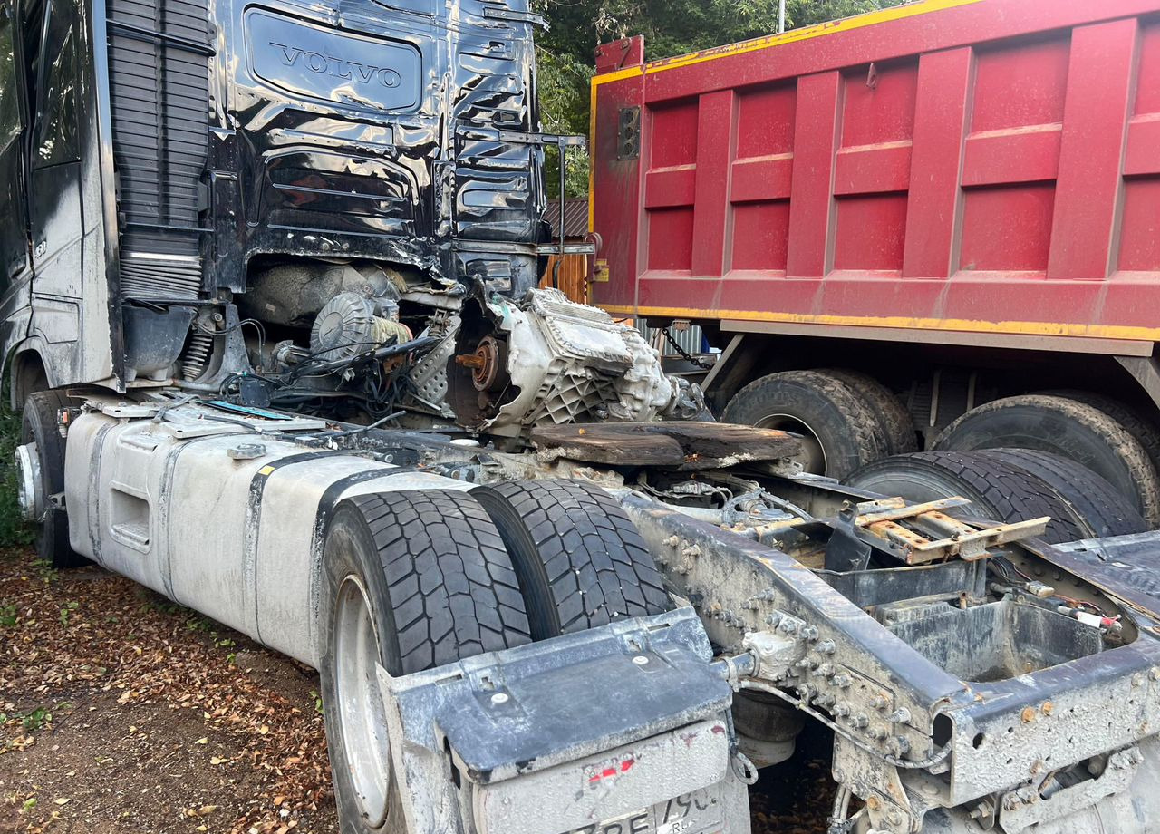 Тягач Volvo FH: фото 6