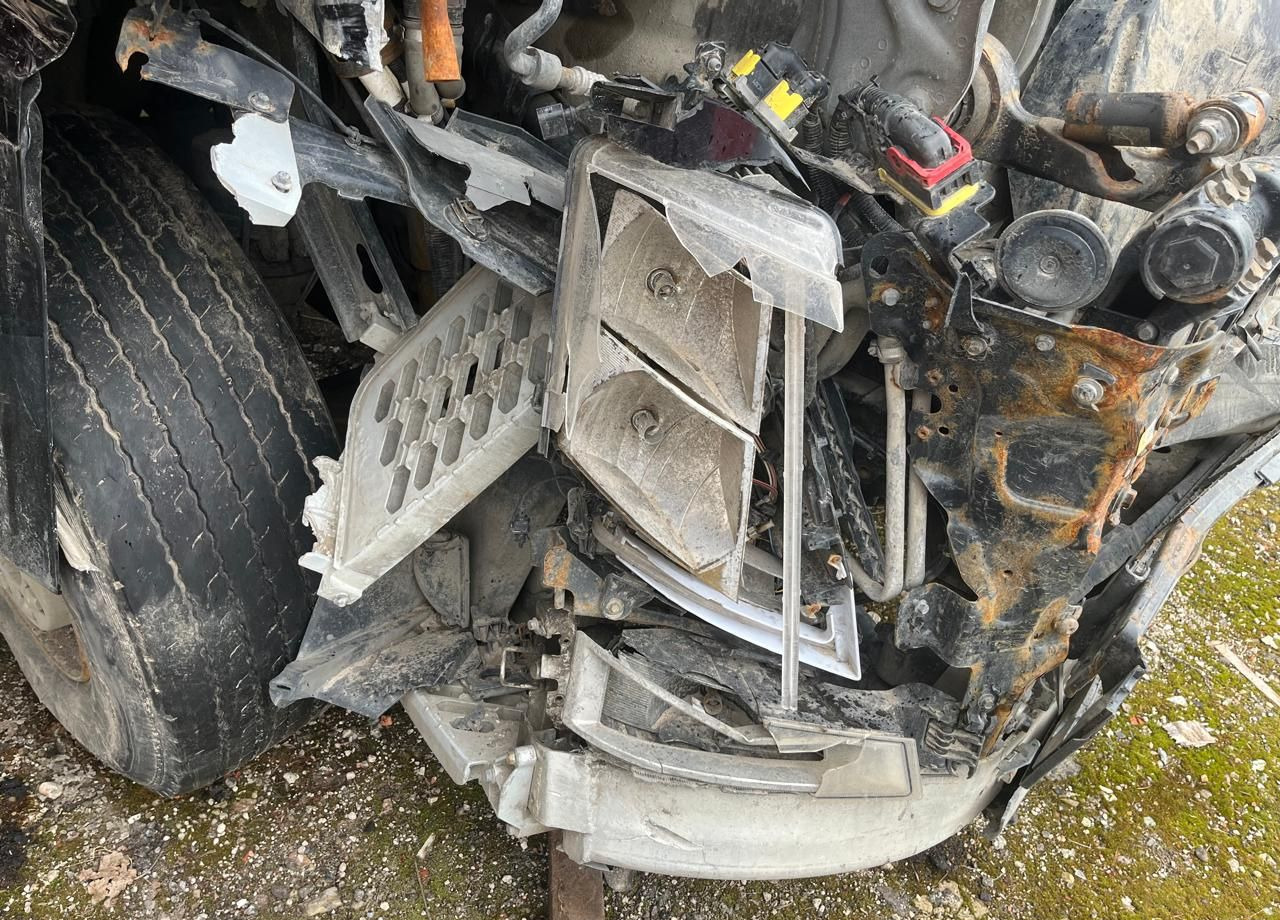 Тягач Volvo FH: фото 27