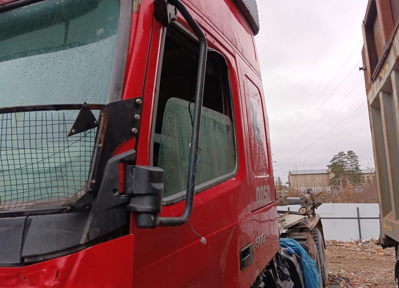 Тягач Volvo FM: фото 13