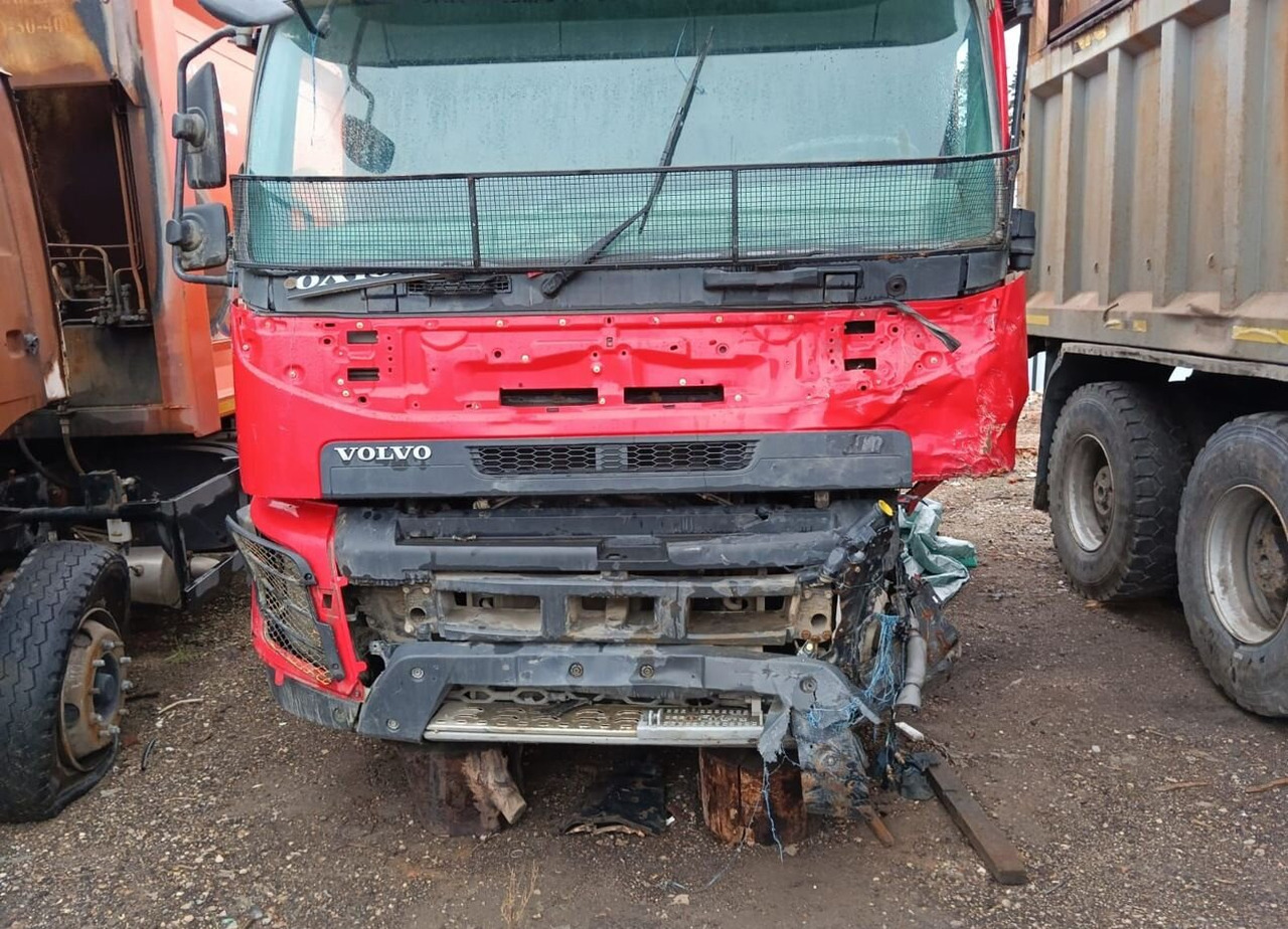 Тягач Volvo FM: фото 16