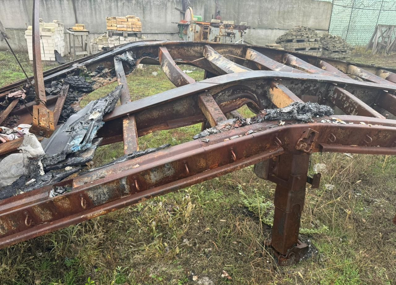 UAT SCFG 9226.01 - Тентованный полуприцеп: фото 5 UAT SCFG 9226.01 - Тентованный полуприцеп: фото 5