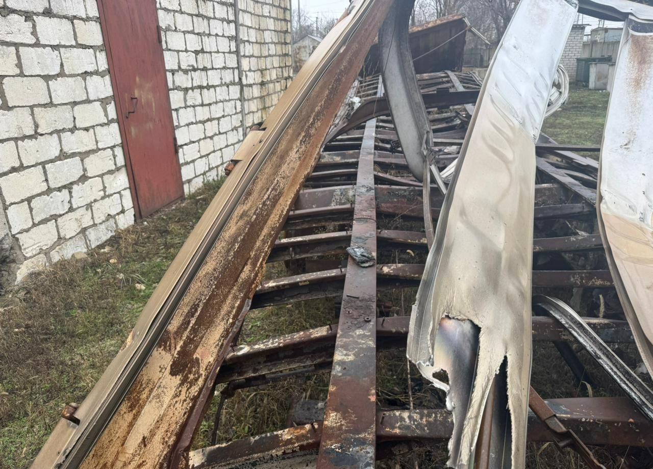 Тентованный полуприцеп UAT SCFG 9226.01: фото 12