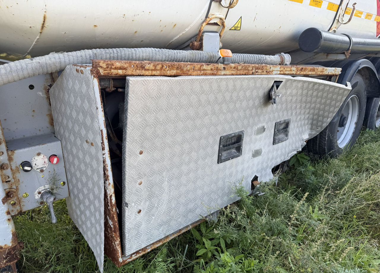 Полуприцеп-цистерна УралСпецТранс 946515-A1-03: фото 12 Полуприцеп-цистерна УралСпецТранс 946515-A1-03: фото 12