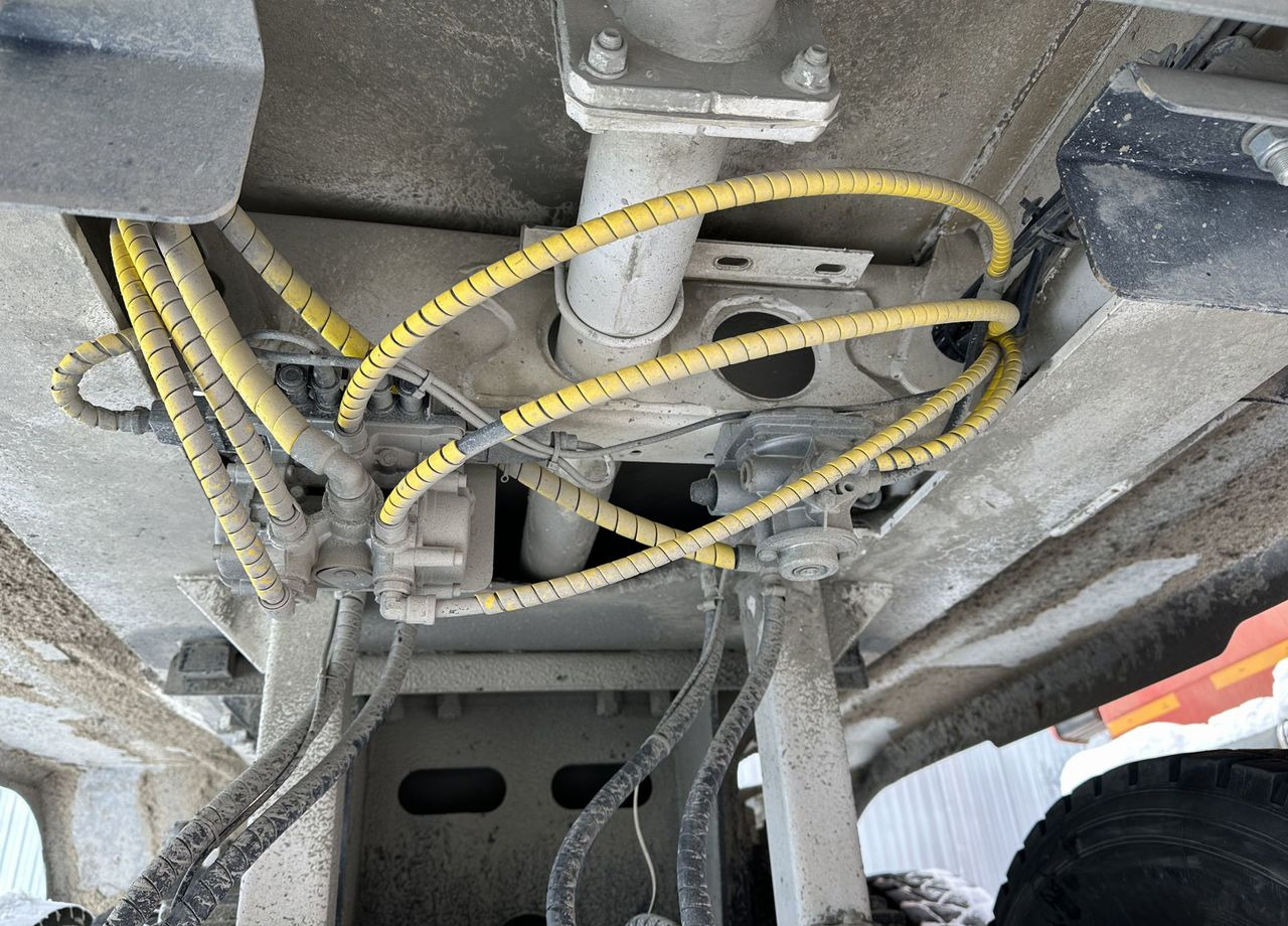 Полуприцеп-цистерна УралСпецТранс 94657L-A2-06: фото 26